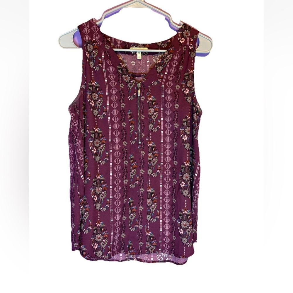Maurice’s Woman’s Sleeveless Top Size Medium